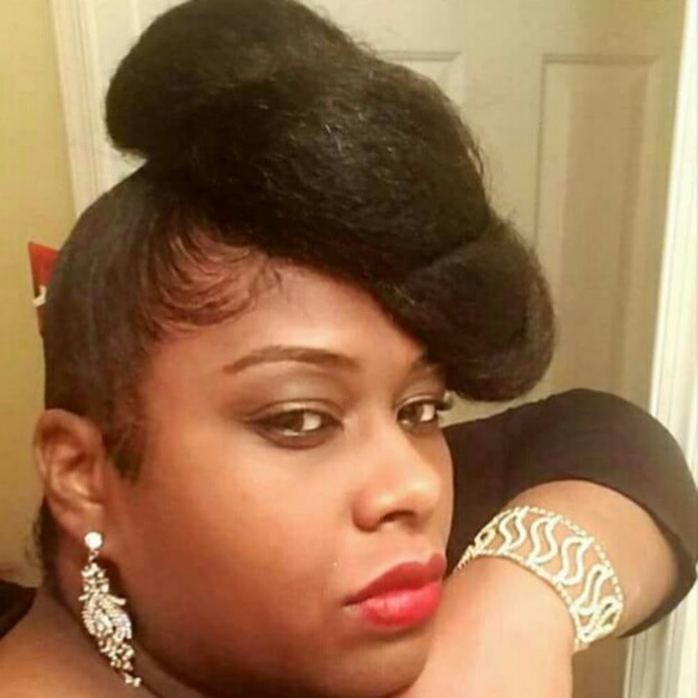 Meet your Posher, Cyntrina